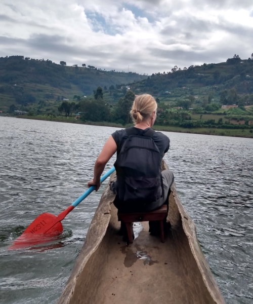 4-Day Mountain Gorilla Tracking & Lake Bunyonyi